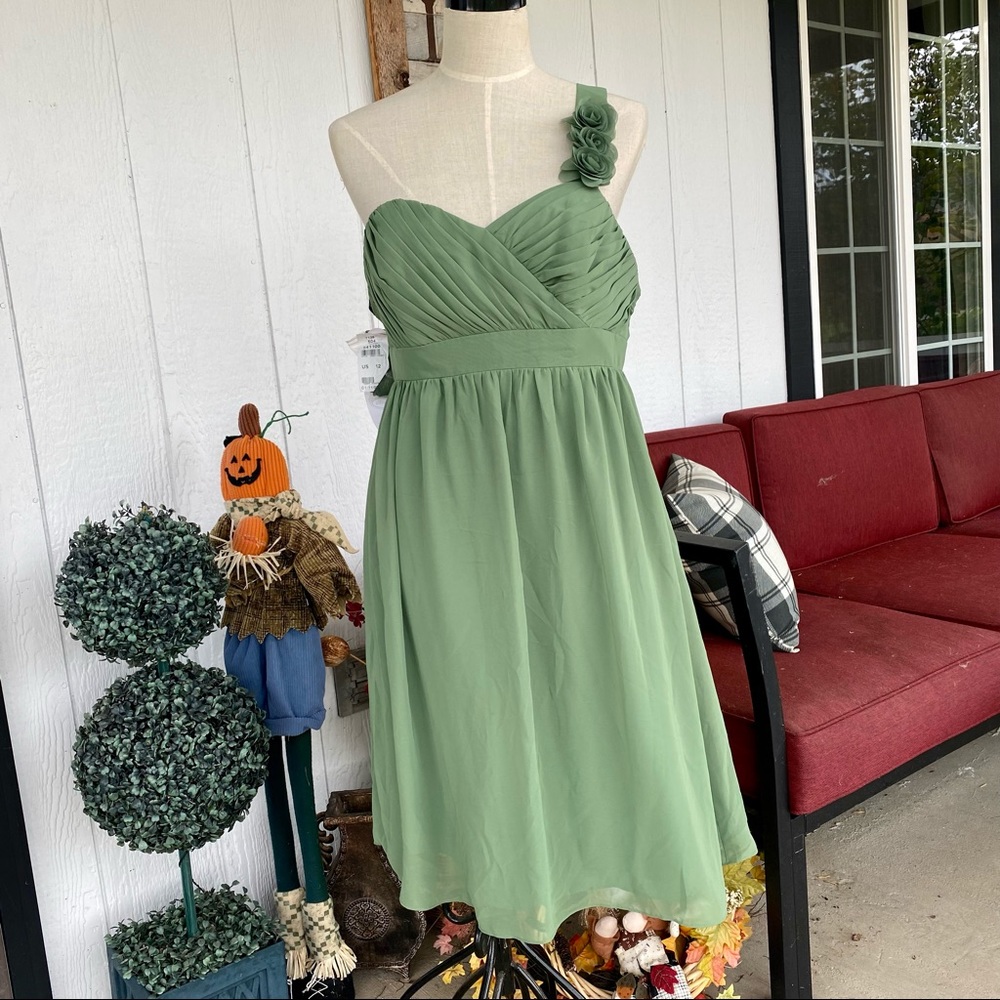 NWT Alfred Angelo Dress size 12